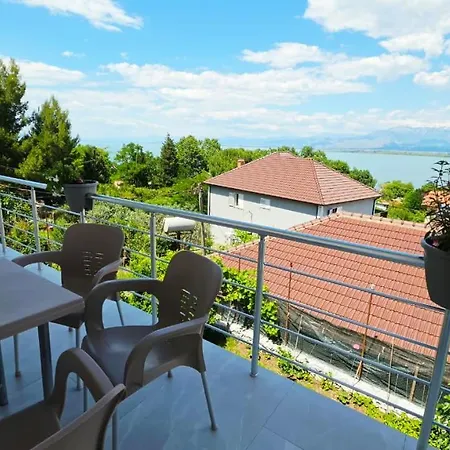 Villa Selimi House *