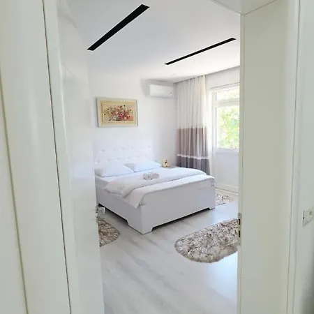 Vila Selimi House *