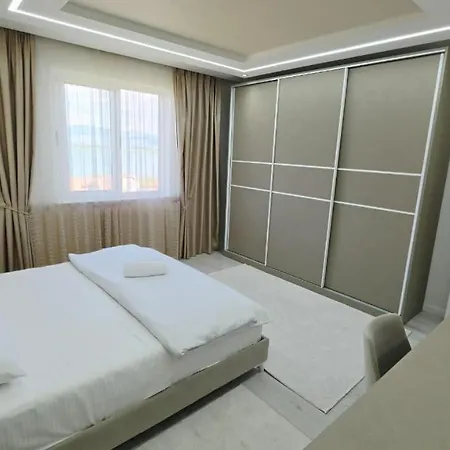 Vila Selimi House